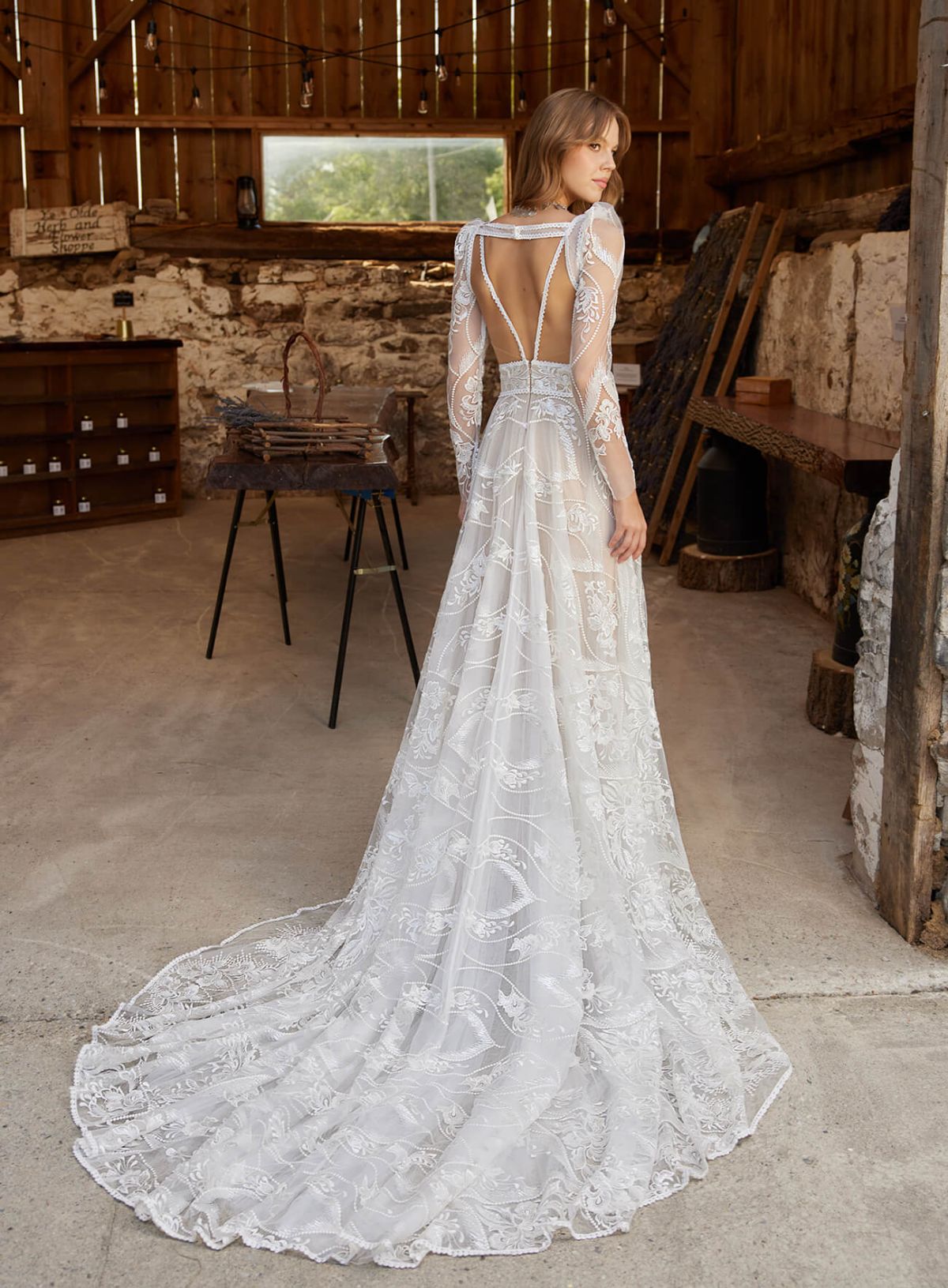 Holmes and Co Bridal Couture-Image-34