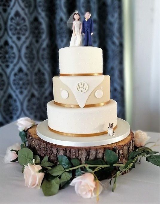 Centrepiece Cake Designs-Image-60