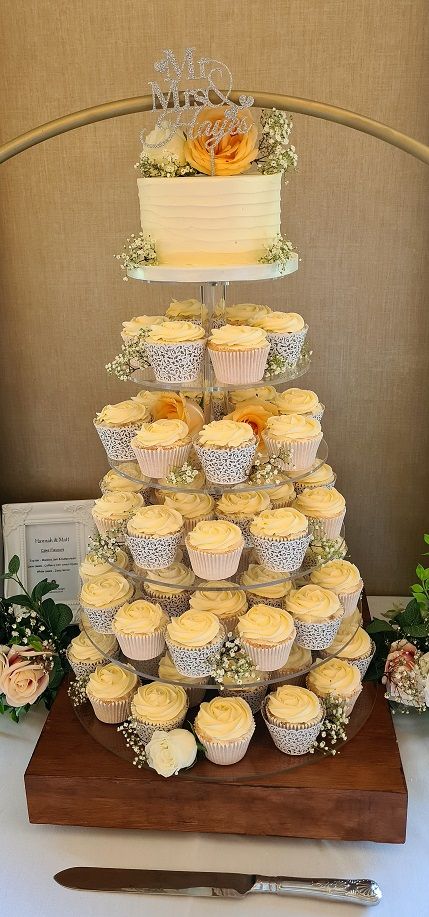 Centrepiece Cake Designs-Image-48