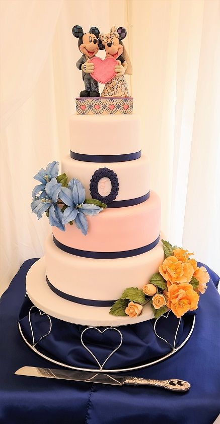 Centrepiece Cake Designs-Image-43