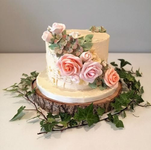Centrepiece Cake Designs-Image-59