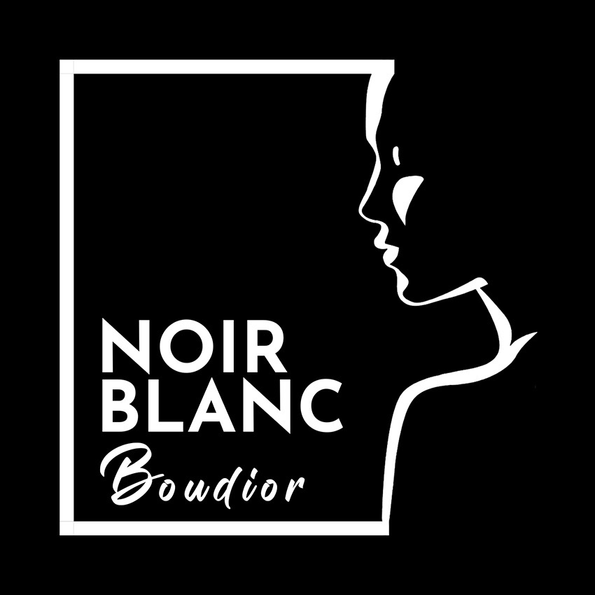Noir Blanc Boudoir-Image-2
