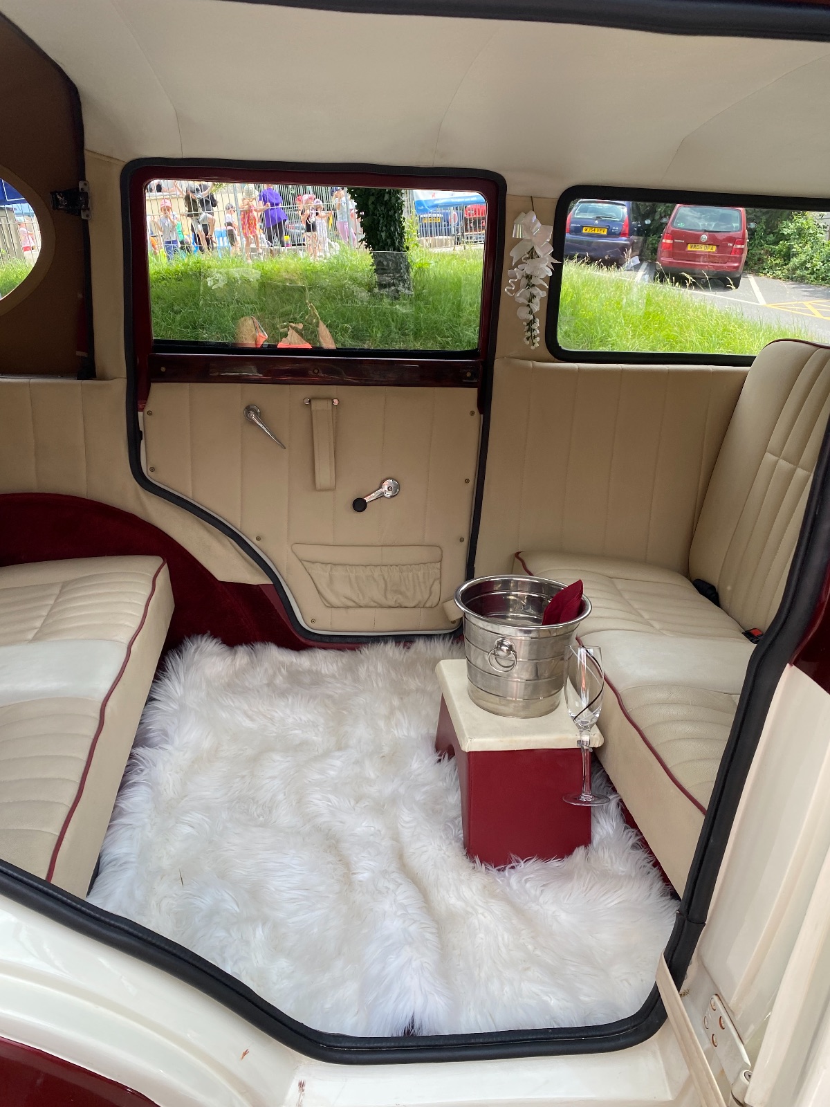 Roses Wedding Cars of Plymouth -Image-2