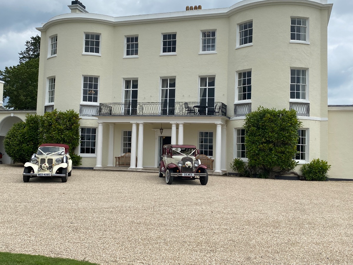 Roses Wedding Cars of Plymouth -Image-1