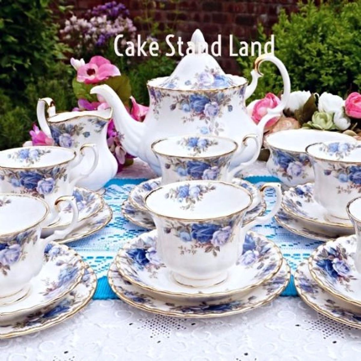 CAKE STAND LAND-Image-95