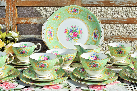 CAKE STAND LAND-Image-51