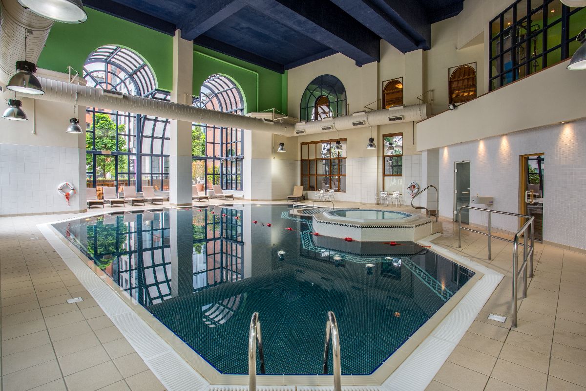 Crowne Plaza Leeds-Image-1