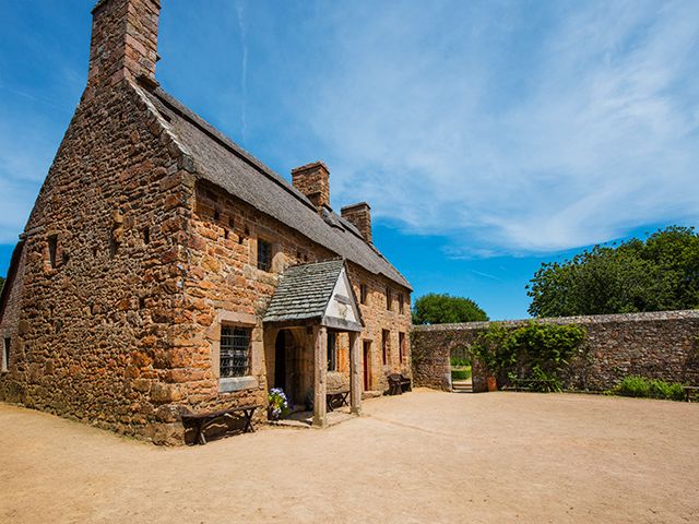 Hamptonne - Traditional Country House-Image-8