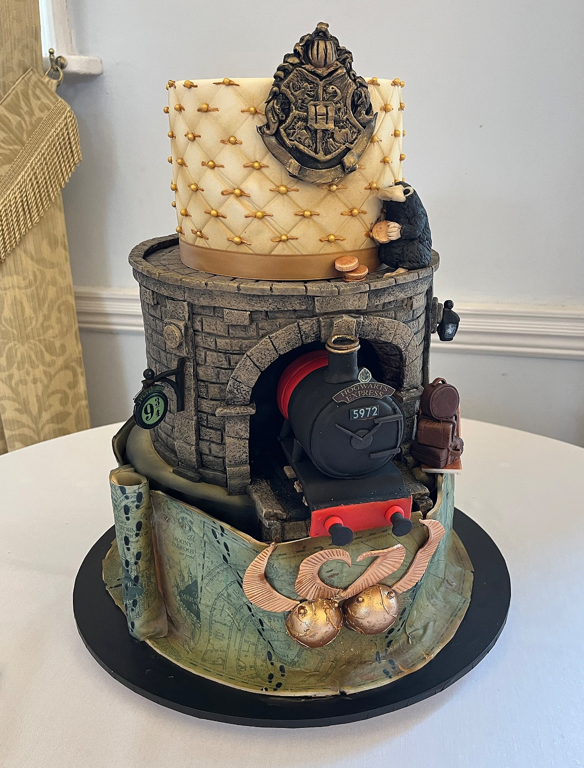 Sticky Sponge Cake Studio-Image-7