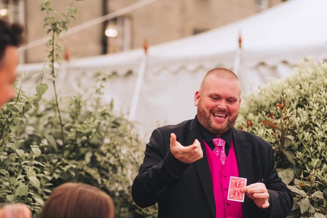 Paul Grundle magician-Image-1