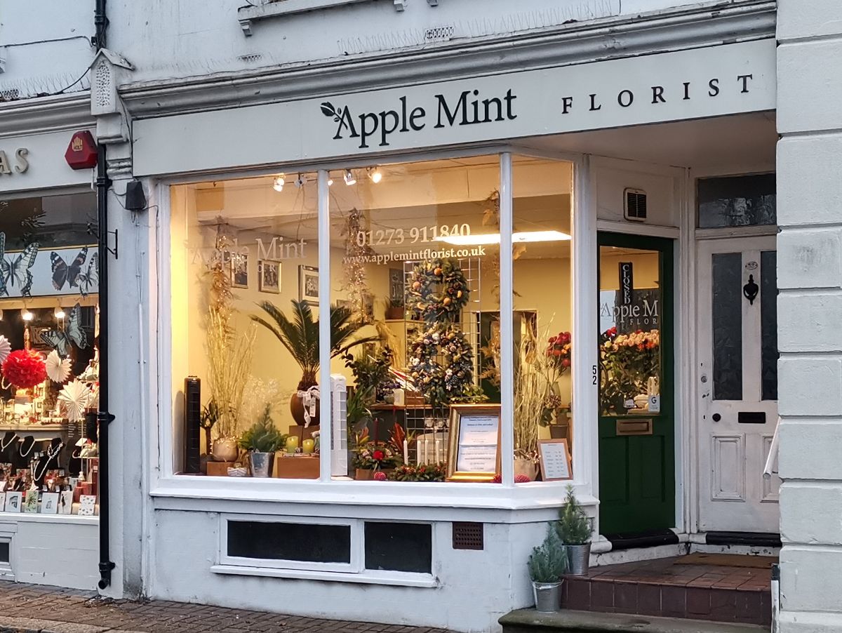 Apple Mint Florist-Image-244