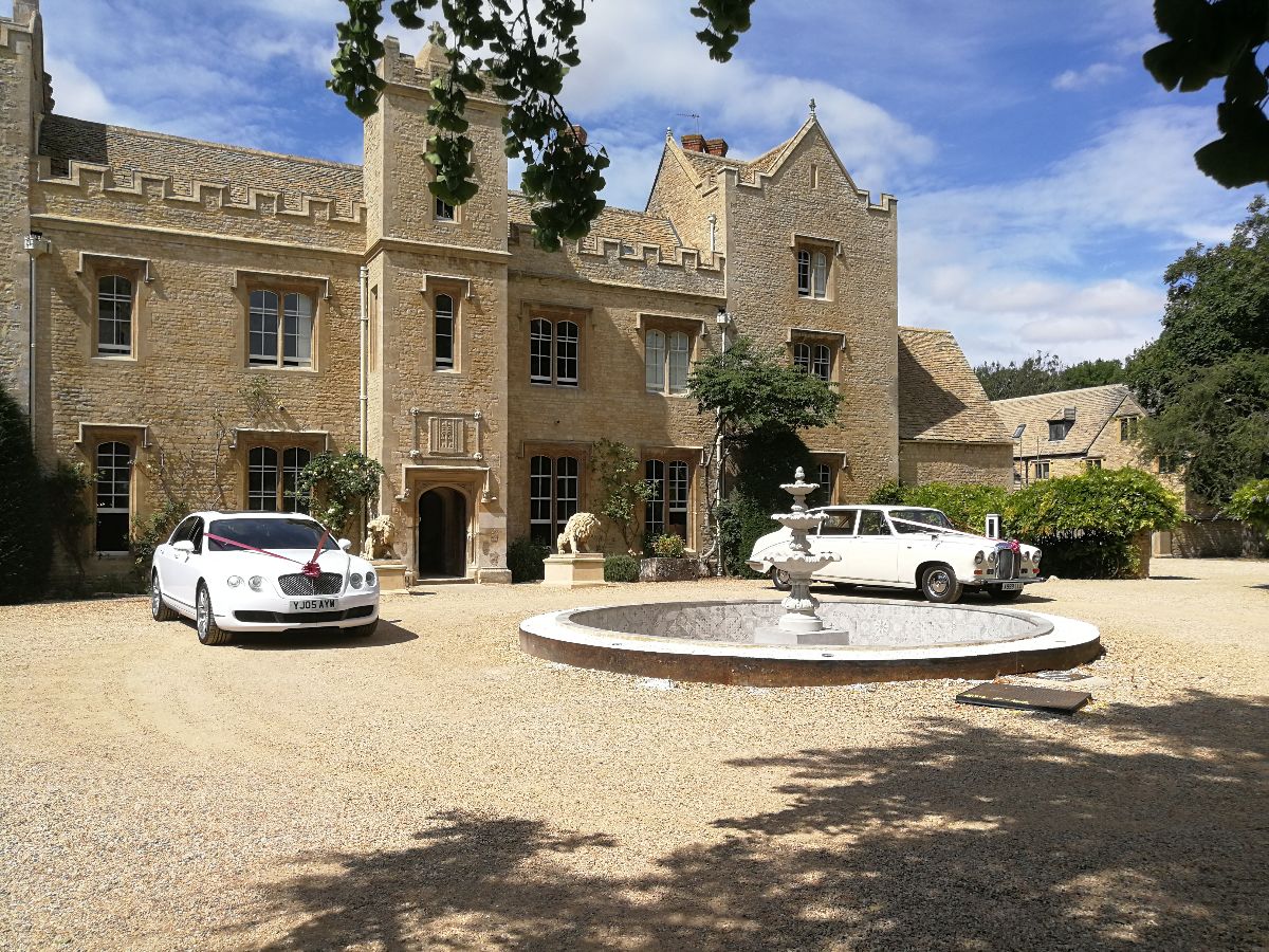 Two Hearts Wedding Cars-Image-11