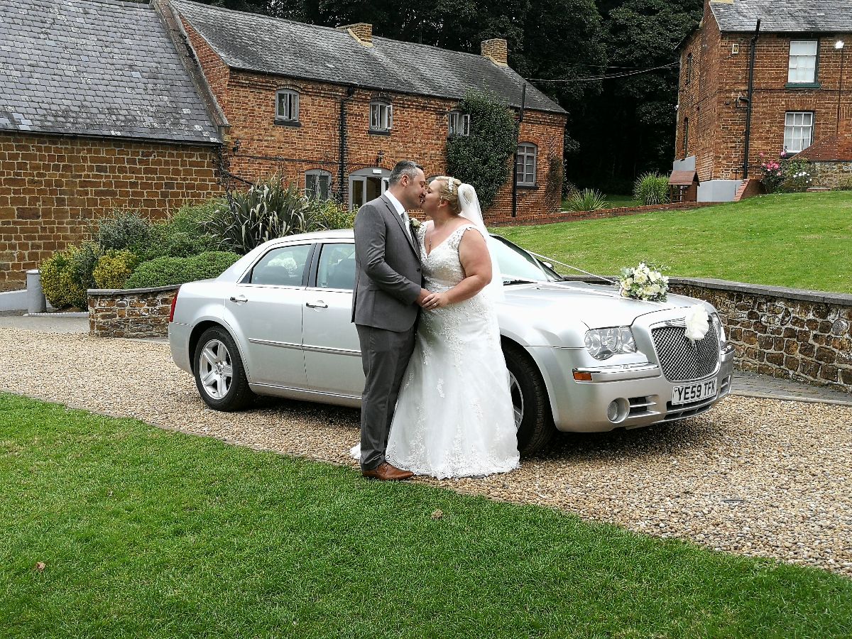 Two Hearts Wedding Cars-Image-9
