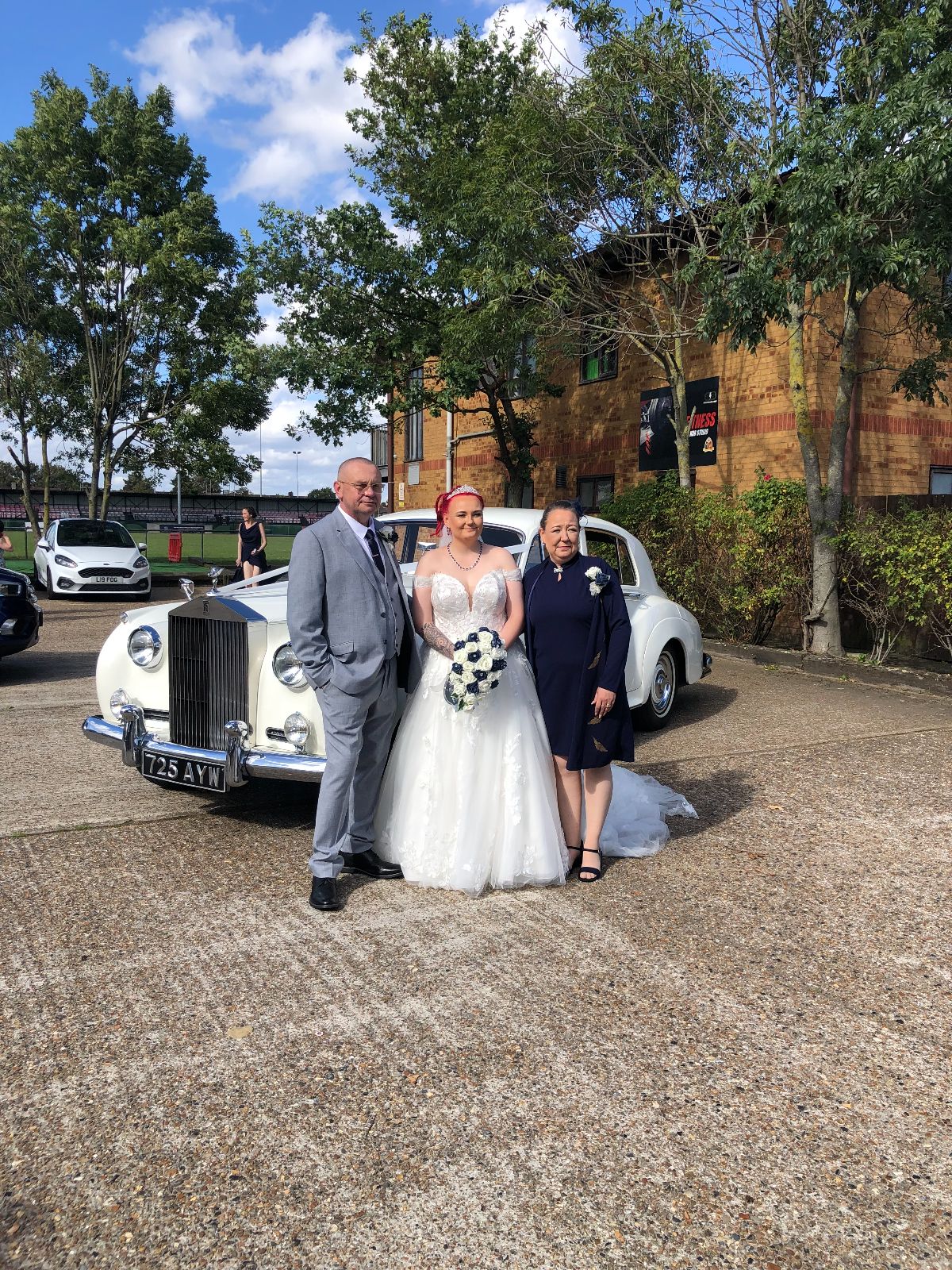 Elegance Wedding Cars - Wedding Car Hire London-Image-3