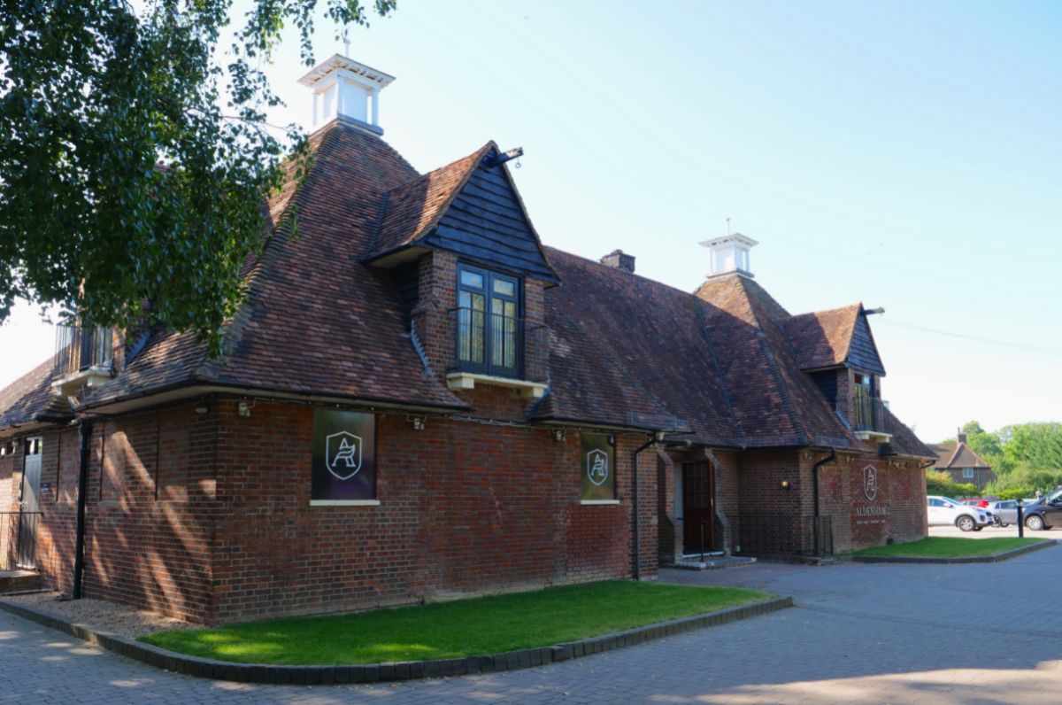 Aldenham Golf & Country Club-Image-4