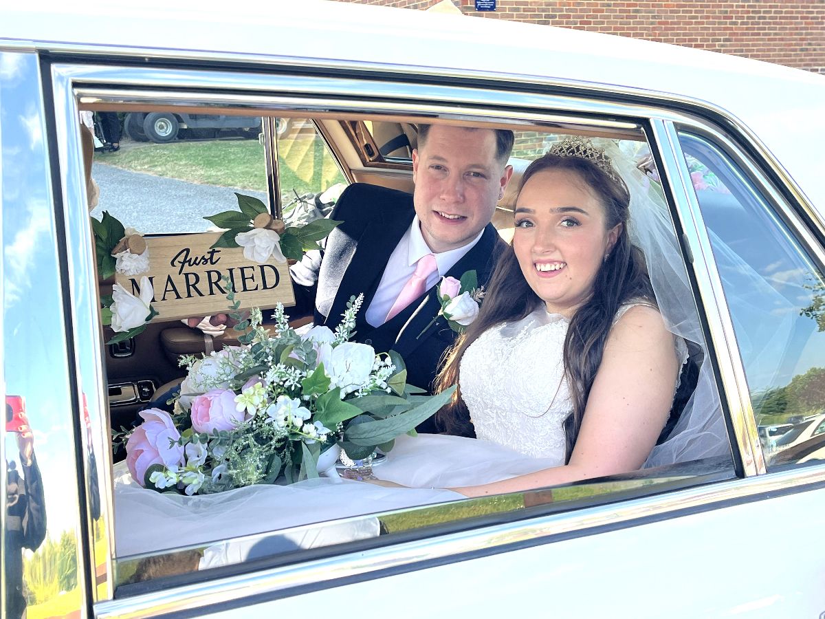 Lady R Wedding & Chauffeur Hire Ltd-Image-15