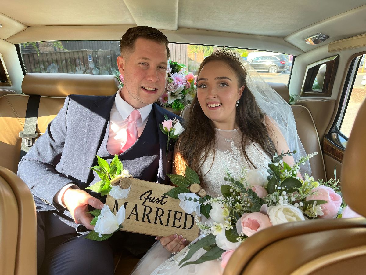 Lady R Wedding & Chauffeur Hire Ltd-Image-14