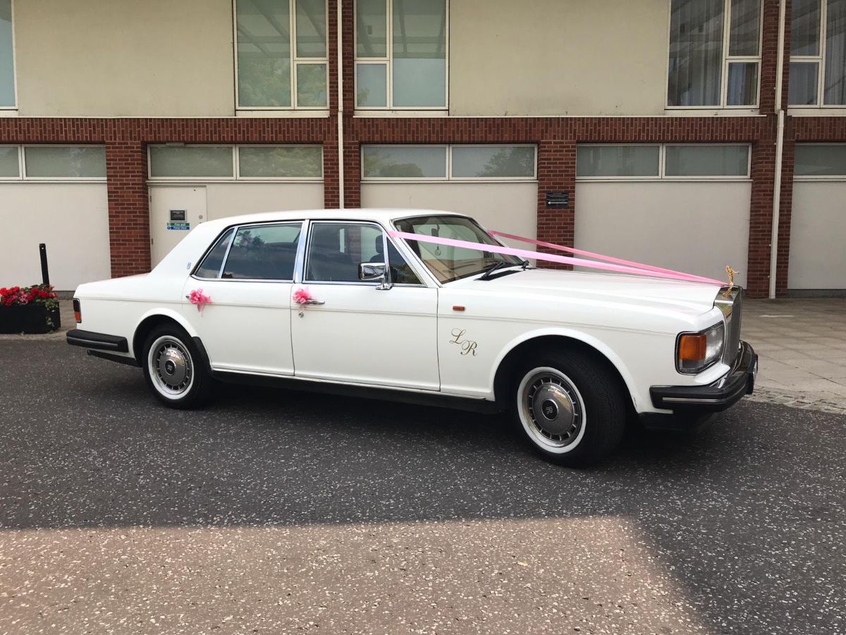 Lady R Wedding & Chauffeur Hire Ltd-Image-15