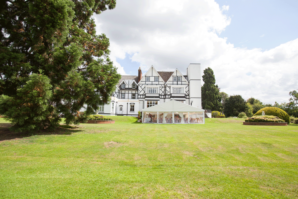 Wedding Venue in Bromley, The Manor at Bickley UKbride