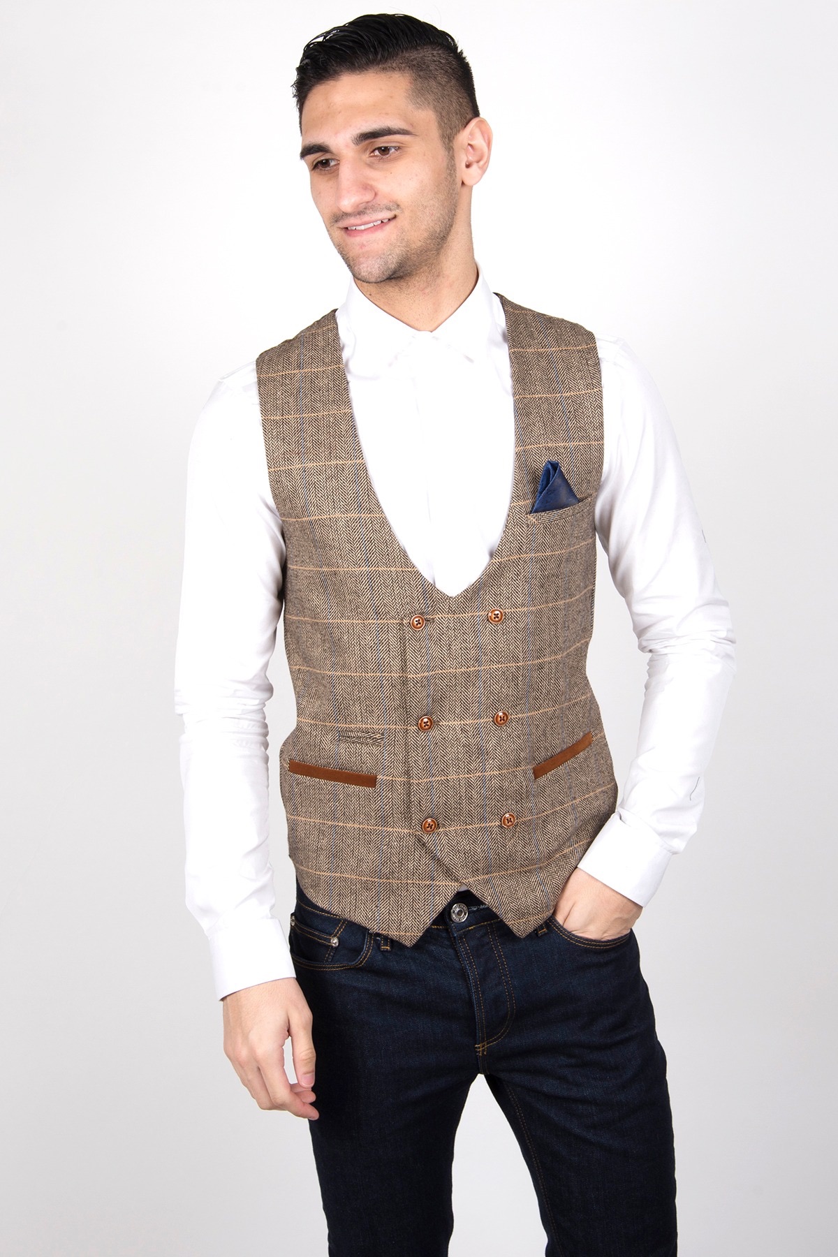 Hancocks Menswear Mens Suit Wear / Hire in Grimsby UKbride