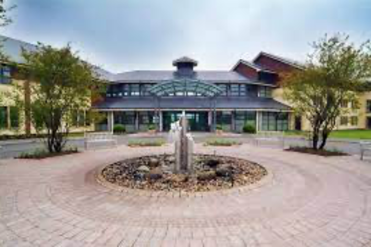 Wychwood Park Hotel & Golf Club-Image-1