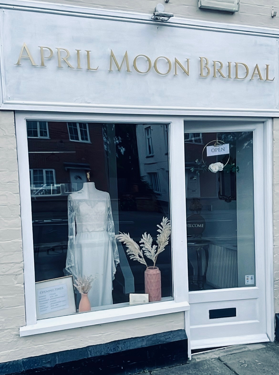 April Moon Bridal-Image-40