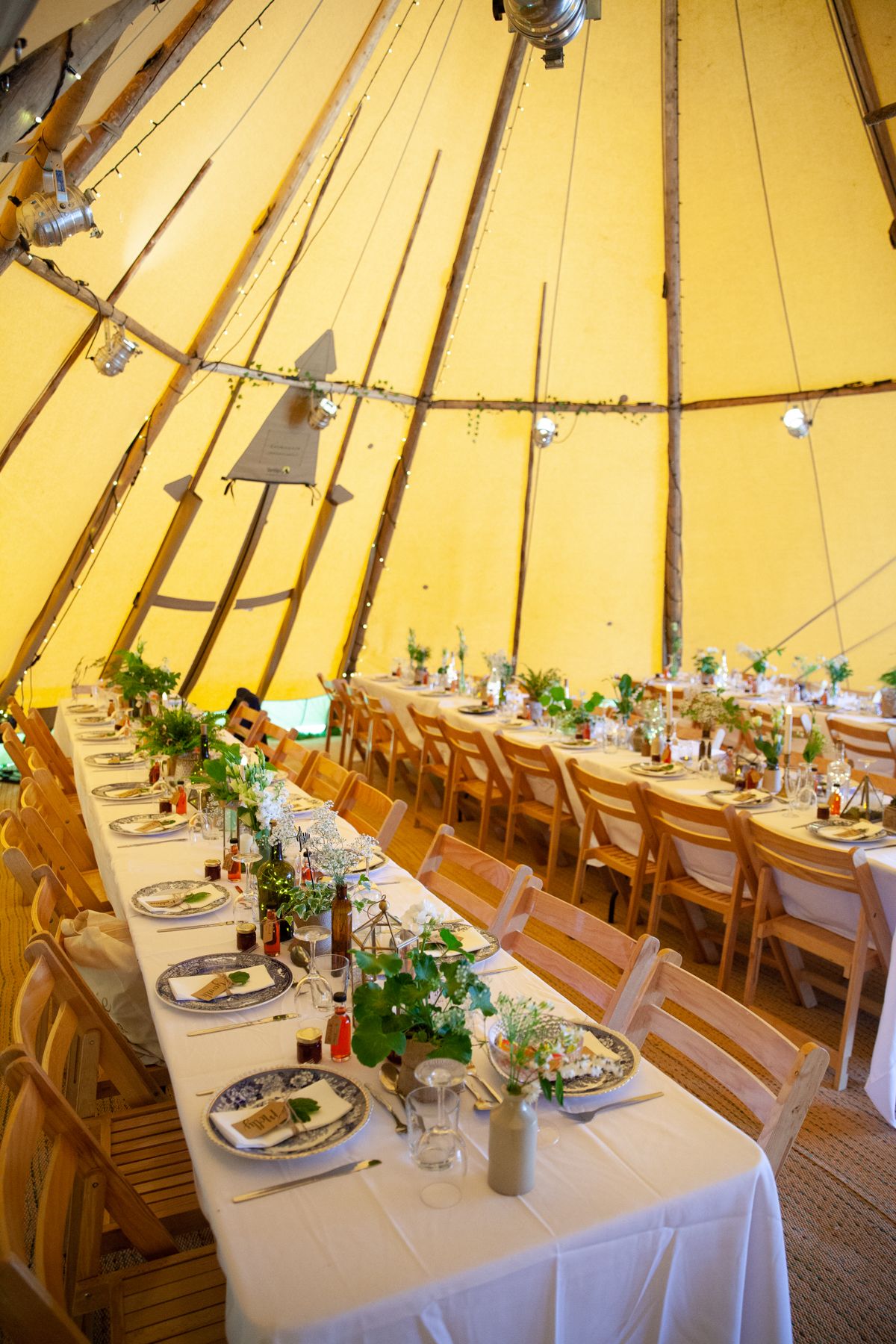 Gallery Item 40 for Event In A Tent