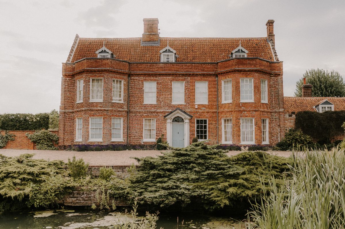 Gallery Item 10 for Elms Barn Weddings