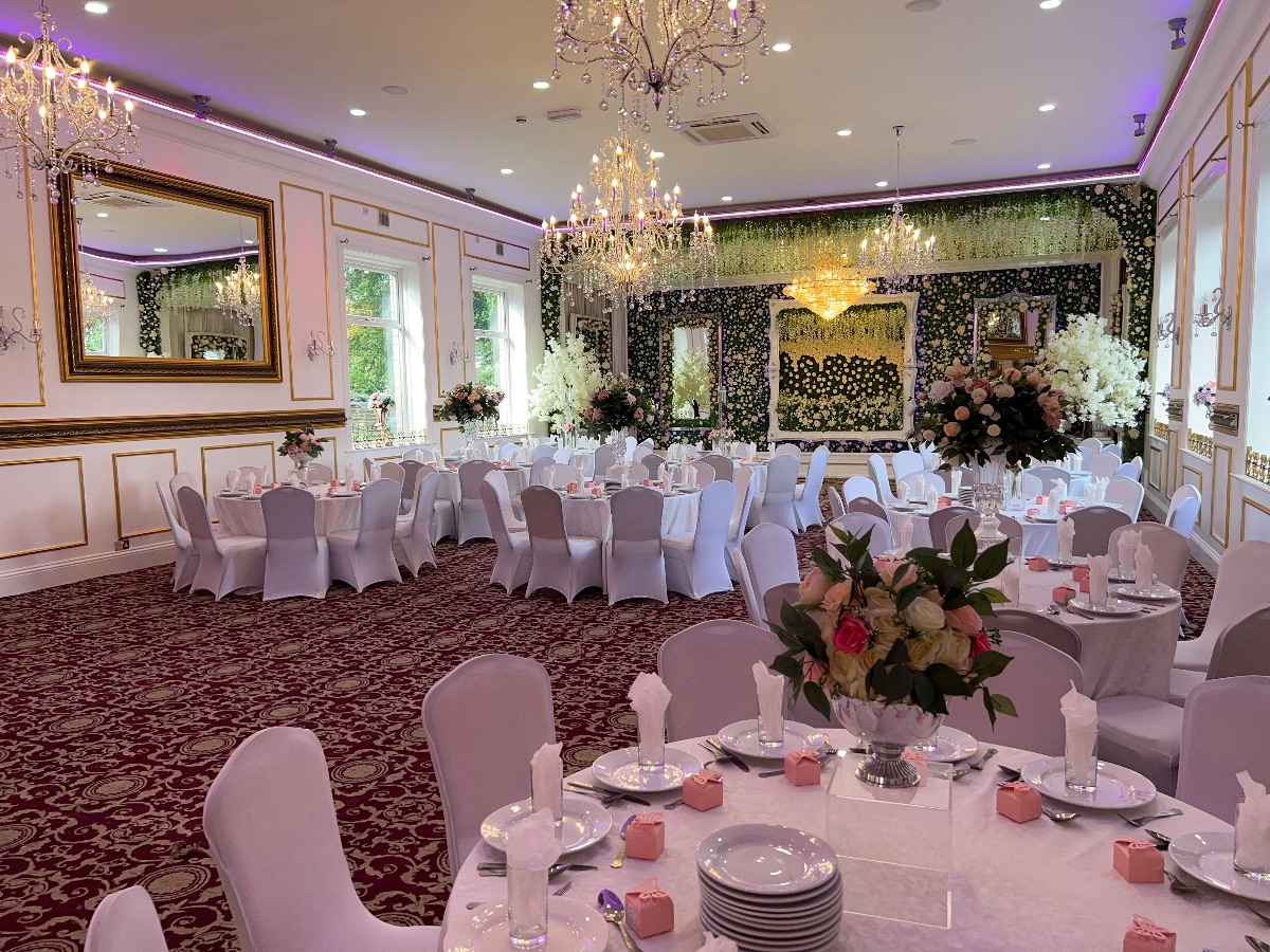 Gallery Item 13 for Lalas Banqueting Suites