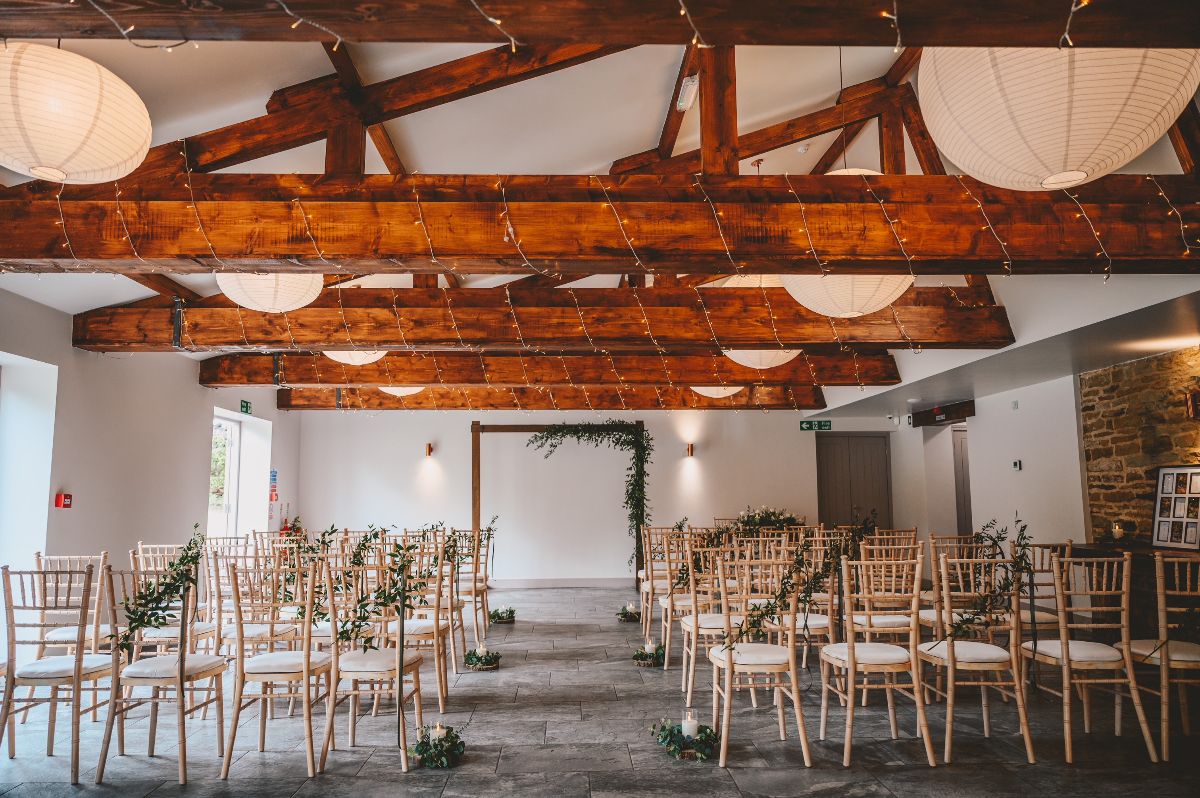 Wedding Venue in Sheffield, Sheffield Manor Lodge UKbride