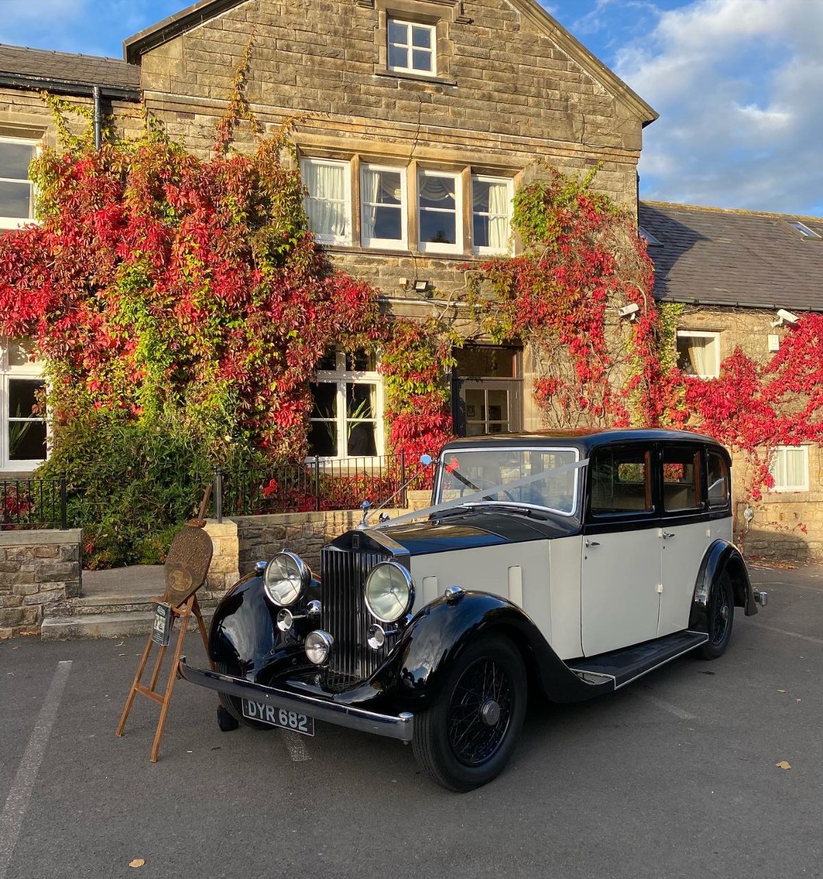 Forest of Bowland Wedding Car Hire-Image-11