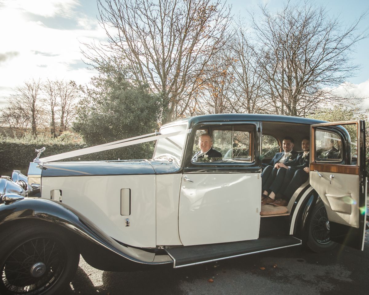 Forest of Bowland Wedding Car Hire-Image-2