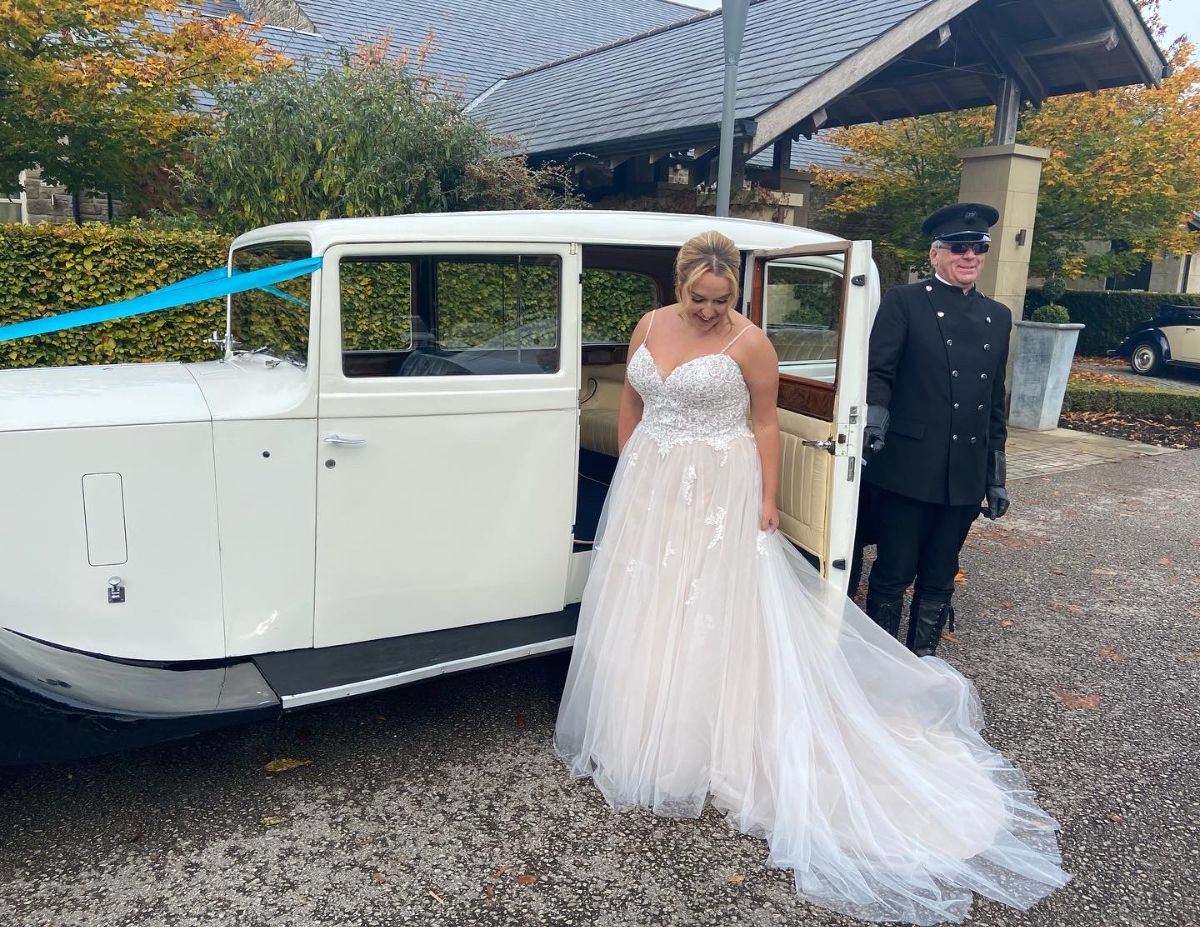 Forest of Bowland Wedding Car Hire-Image-8