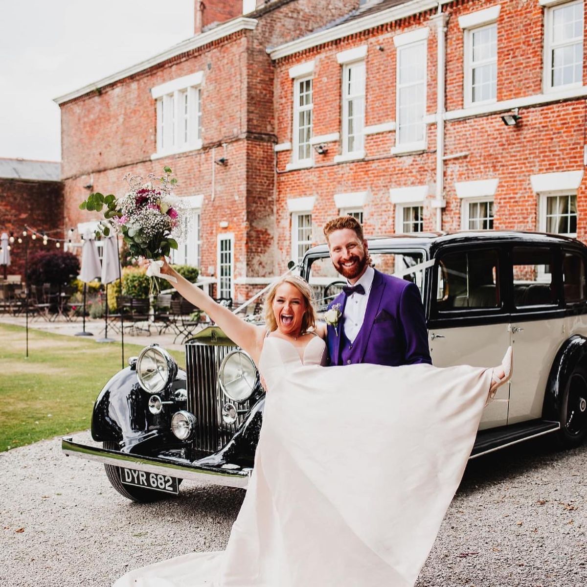 Forest of Bowland Wedding Car Hire-Image-13