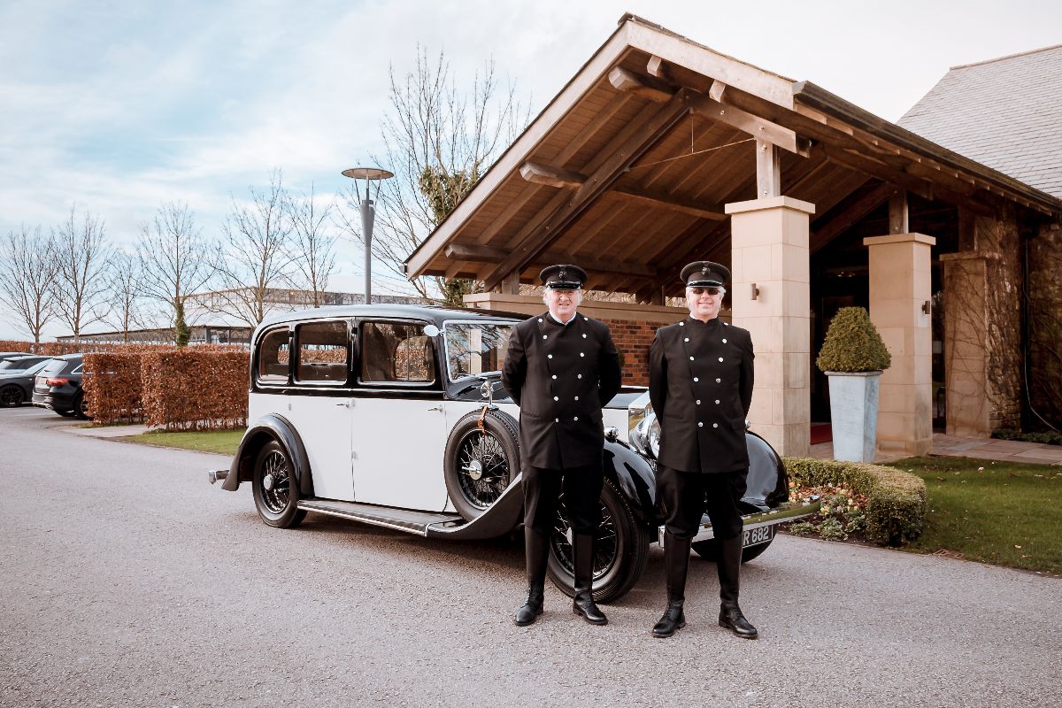 Forest of Bowland Wedding Car Hire-Image-20
