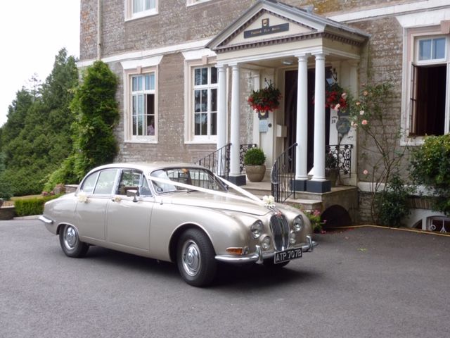 Torbay Wedding Car Club-Image-22