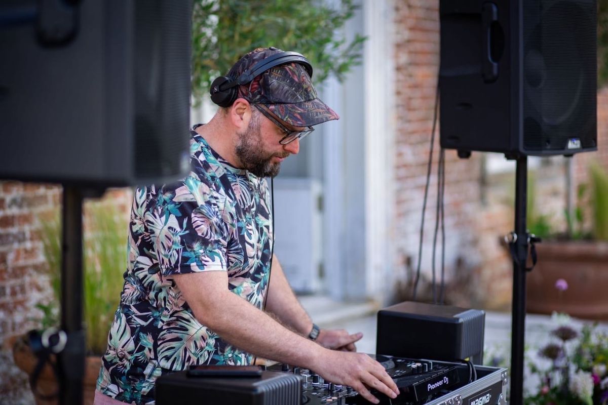 Festival Wedding DJs-Image-15