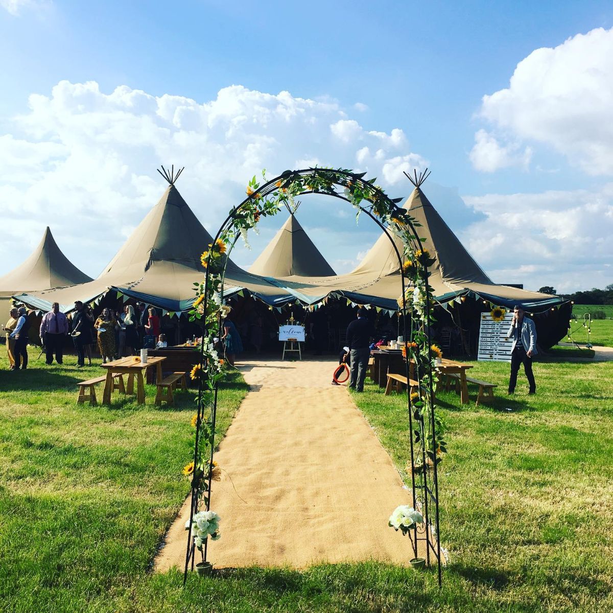 Festival Wedding DJs-Image-23