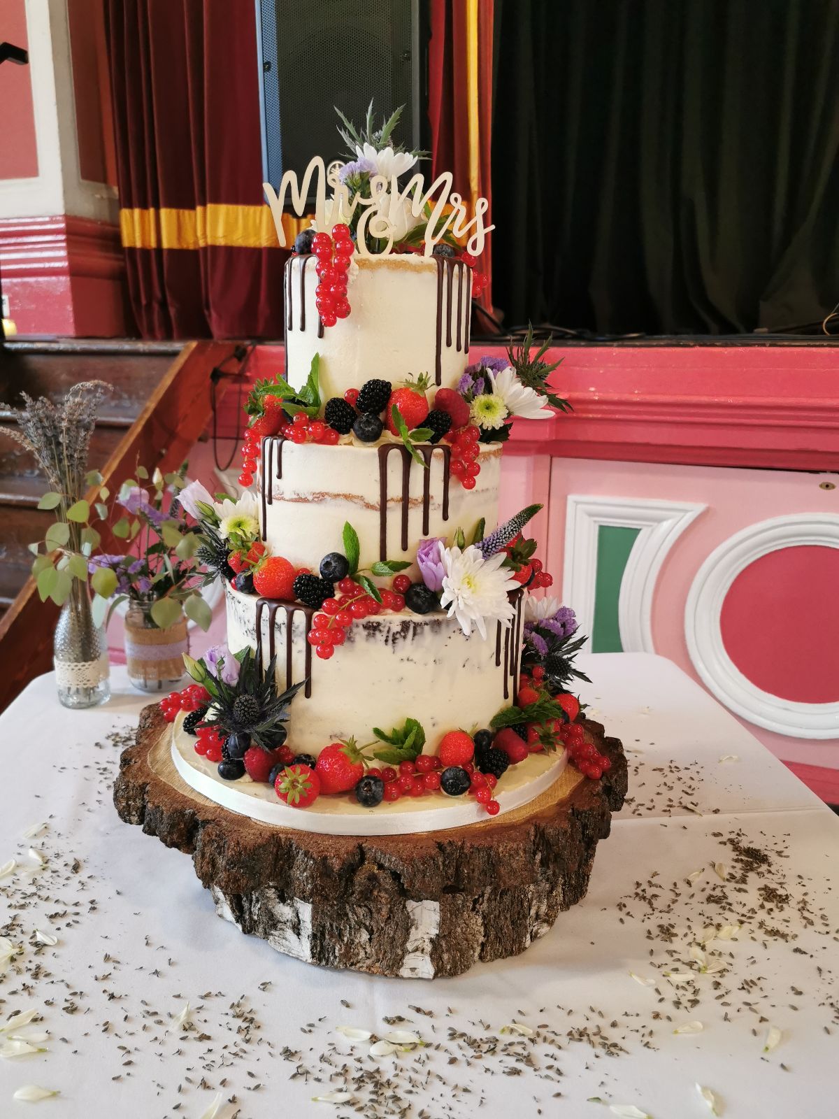 Cakes to Please-Image-33