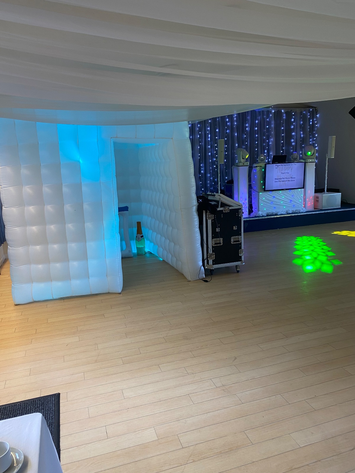 Double Deck Disco & Karaoke/Photobooth-Image-35