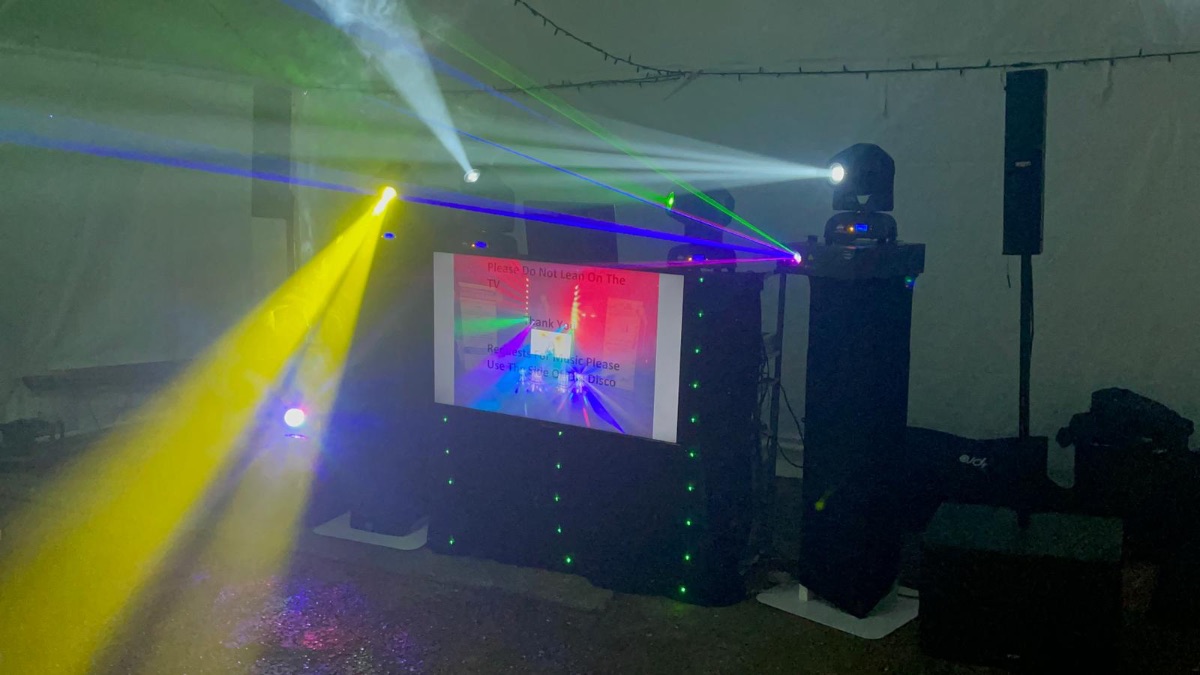 Double Deck Disco & Karaoke/Photobooth-Image-28