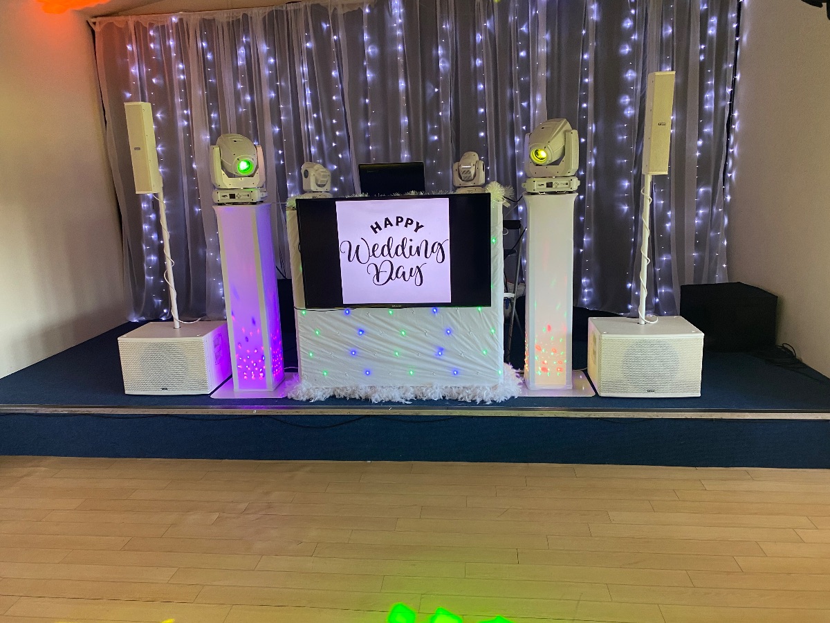Double Deck Disco & Karaoke/Photobooth-Image-53