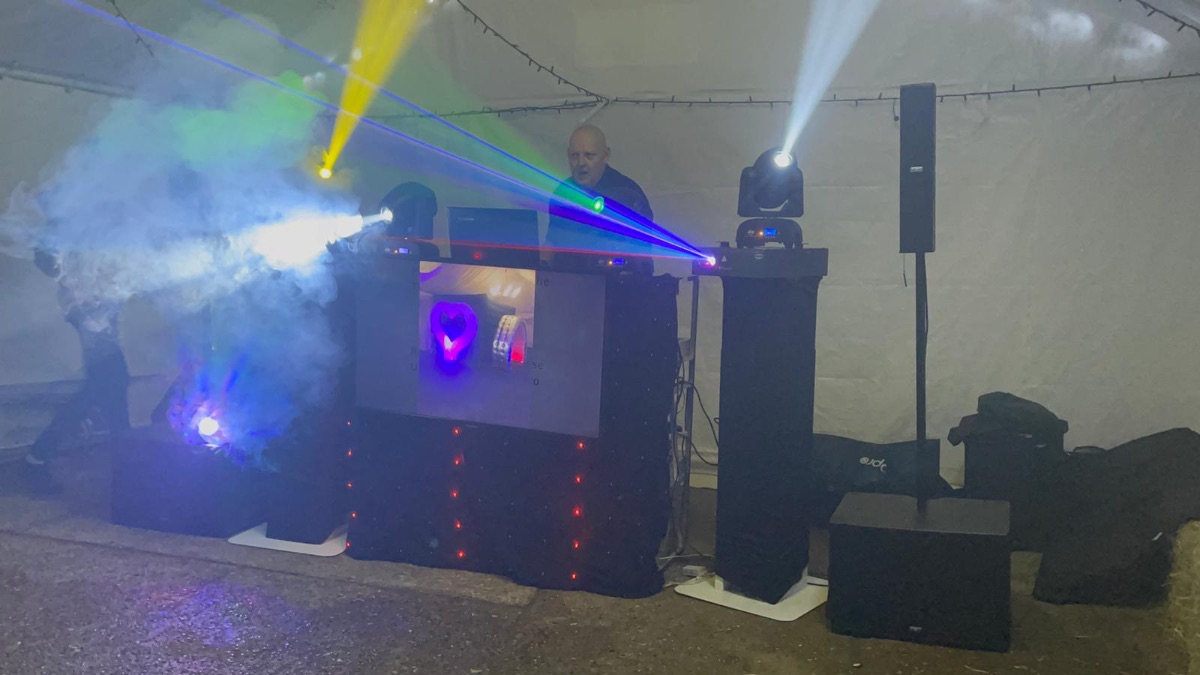 Double Deck Disco & Karaoke/Photobooth-Image-24
