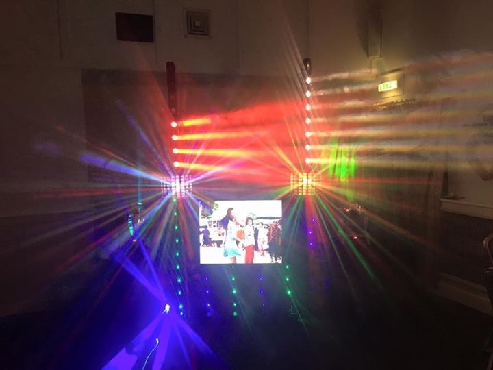 Double Deck Disco & Karaoke/Photobooth-Image-2
