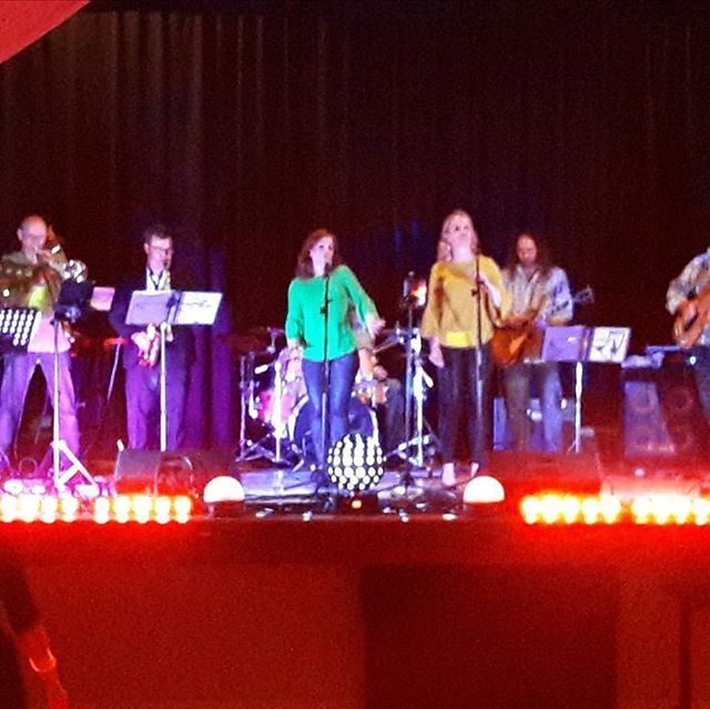Alex Jenner - Wedding Singer-Image-11