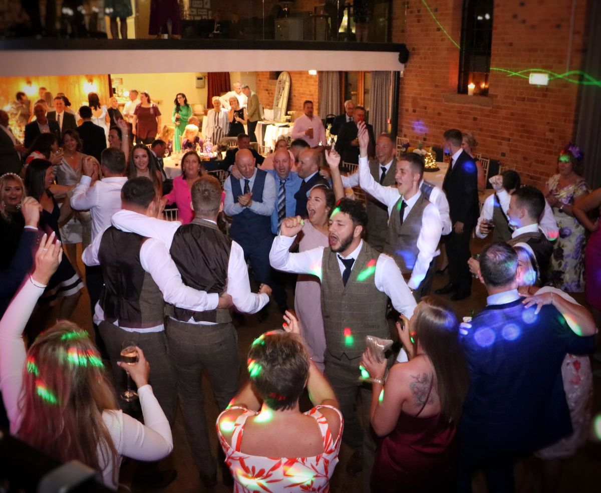 Live Wire DJ & Karaoke Hire-Image-5