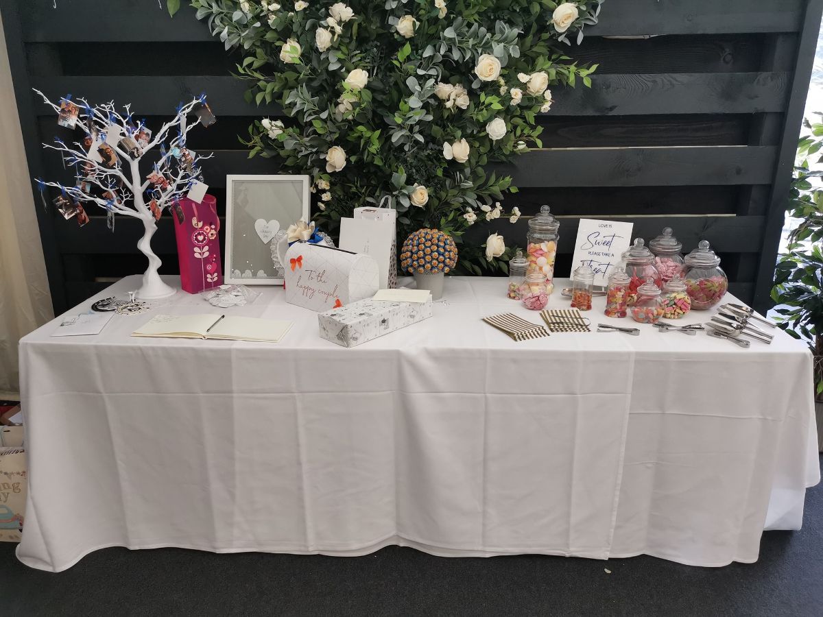 Wedding Dreams and Party Themes-Image-21