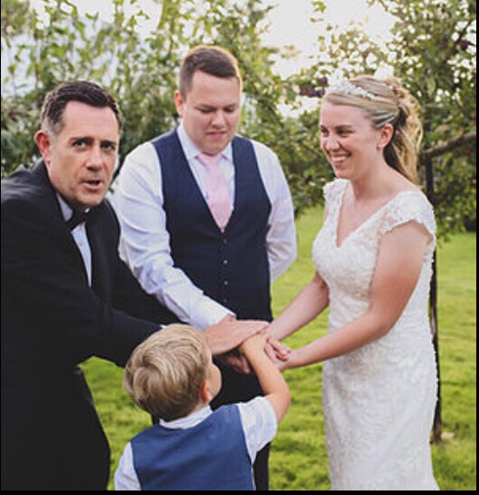 Darren Whichello - Magician for hire-Image-22