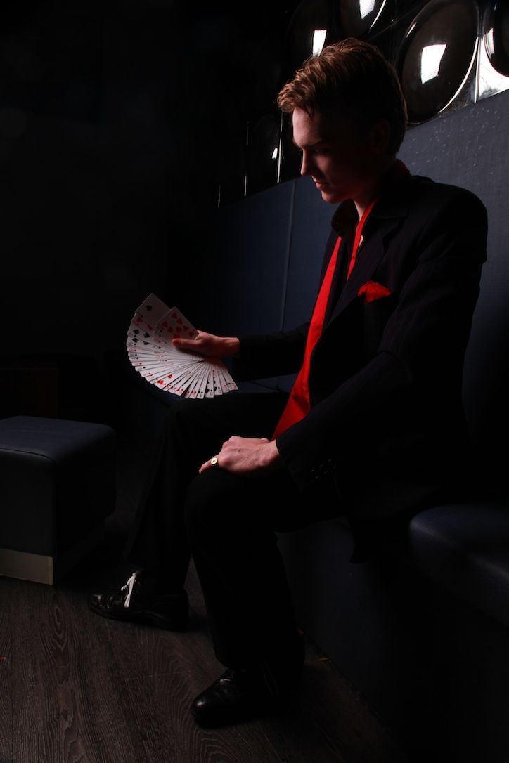 Magician Max Rendall-Image-14