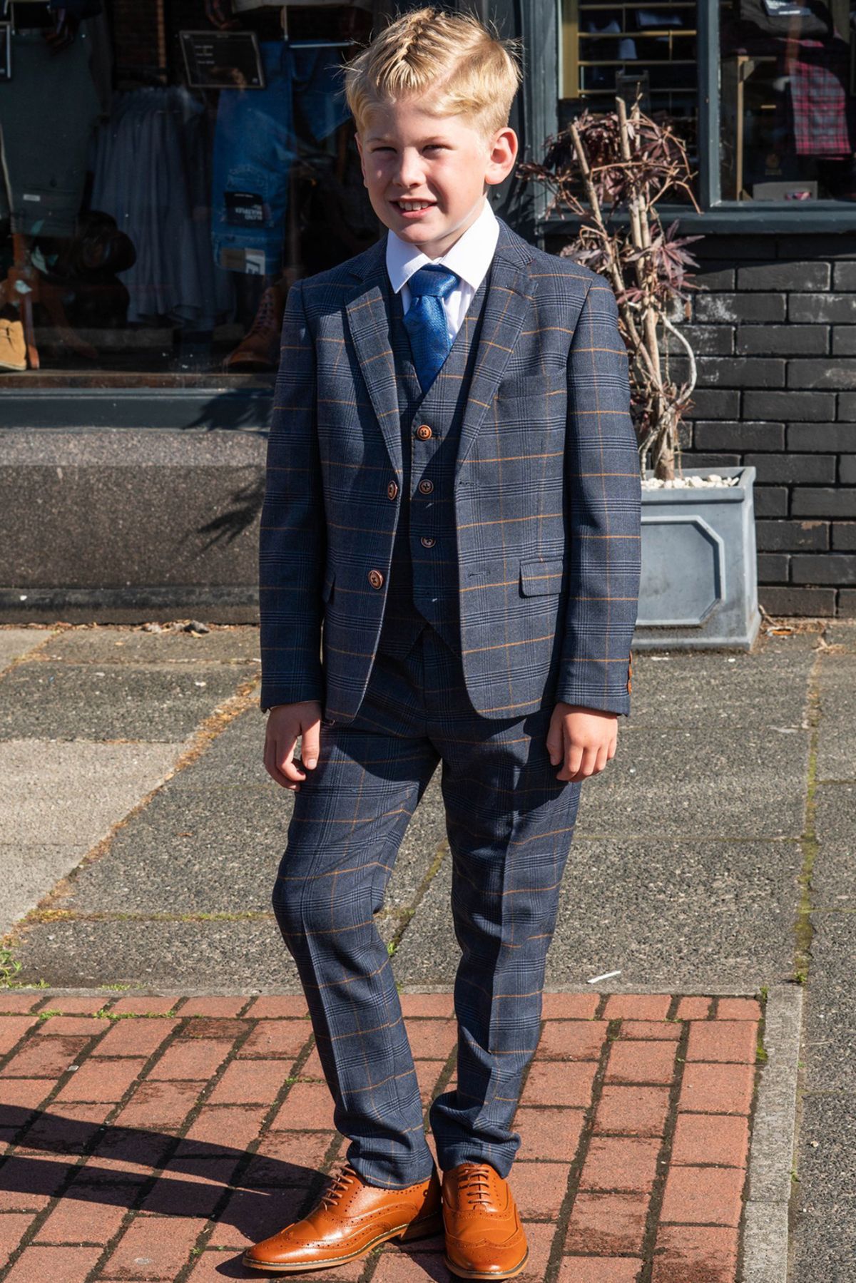 Suits Me-Image-2
